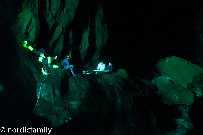 Konzert in einer Grotte