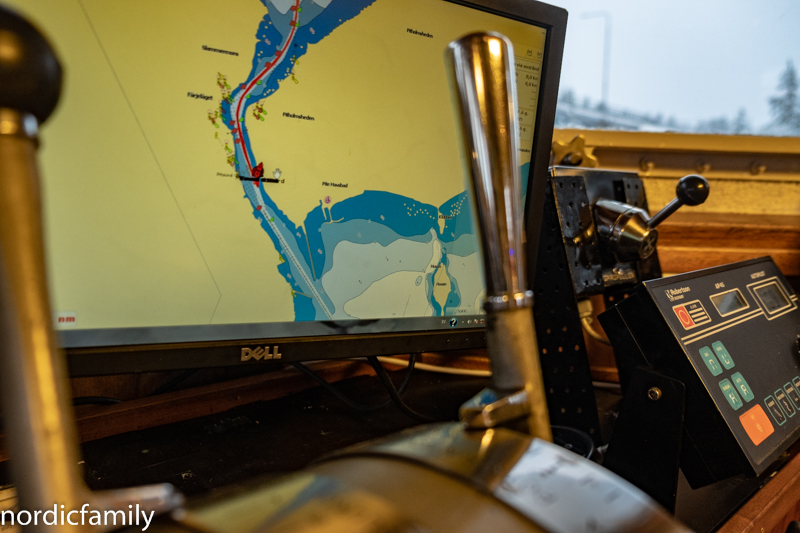 Arctic Explorer Icebreaker Brücke