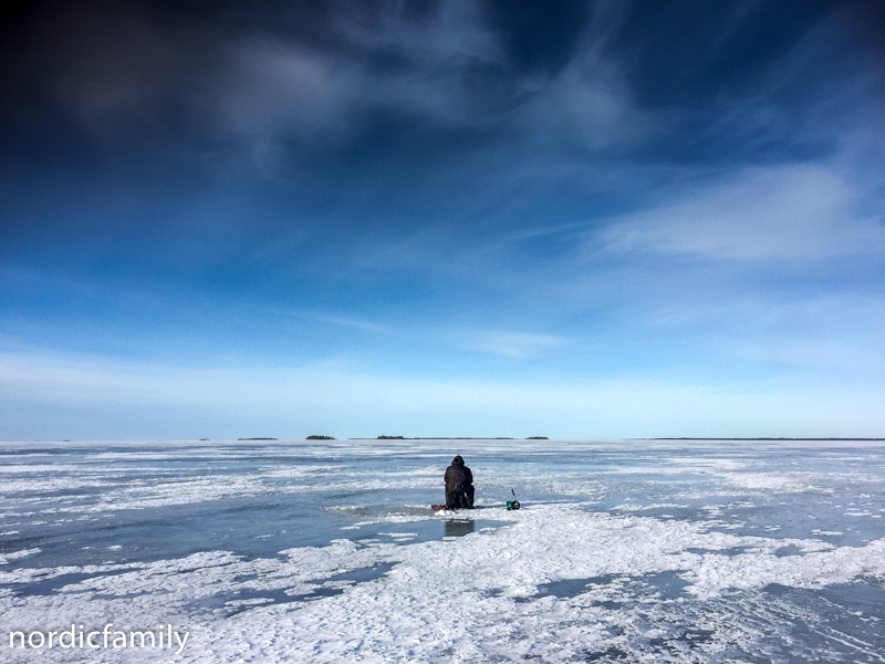 Oulu im Winter icefishing