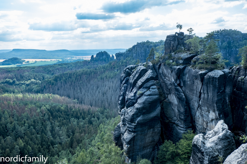 Klettern im Elbsandsteingebirge mit Aussicht