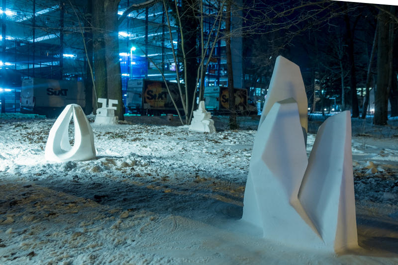 Schneeskulpturen in Potsdam Medienstadt