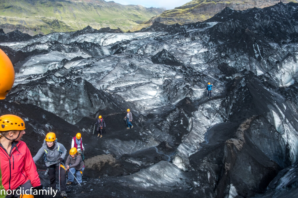 Icelandic Mountain Guides Glacier hike
