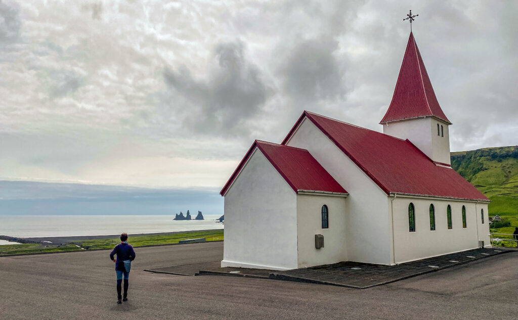 Kirche Vik - Naturwunder im Süden Islands