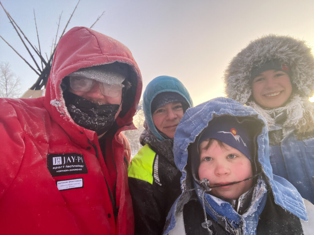 Hundeschlitten Tour in Kiruna mit Kiruna Husky eisig