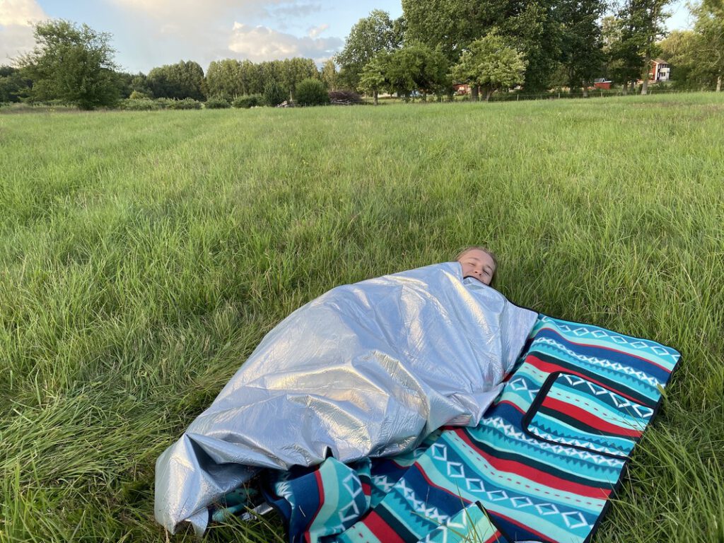 Sommerreise auf Picknickdecke