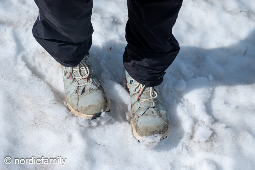 Besseggen Wanderung Schneefeld