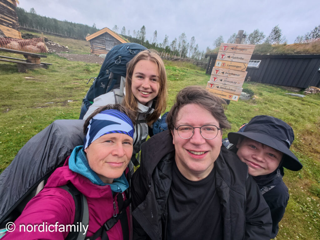 Familienwanderung in Norwegen Start