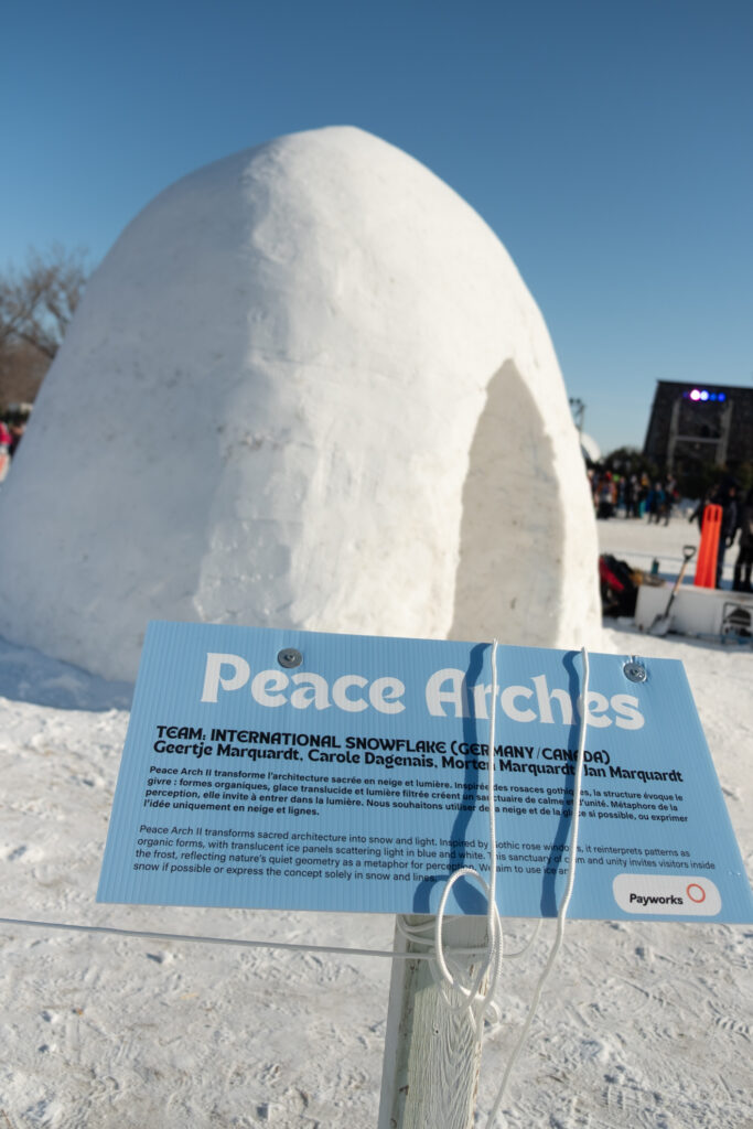 Winter in Kanada mit Familie snowsculpture winnipeg