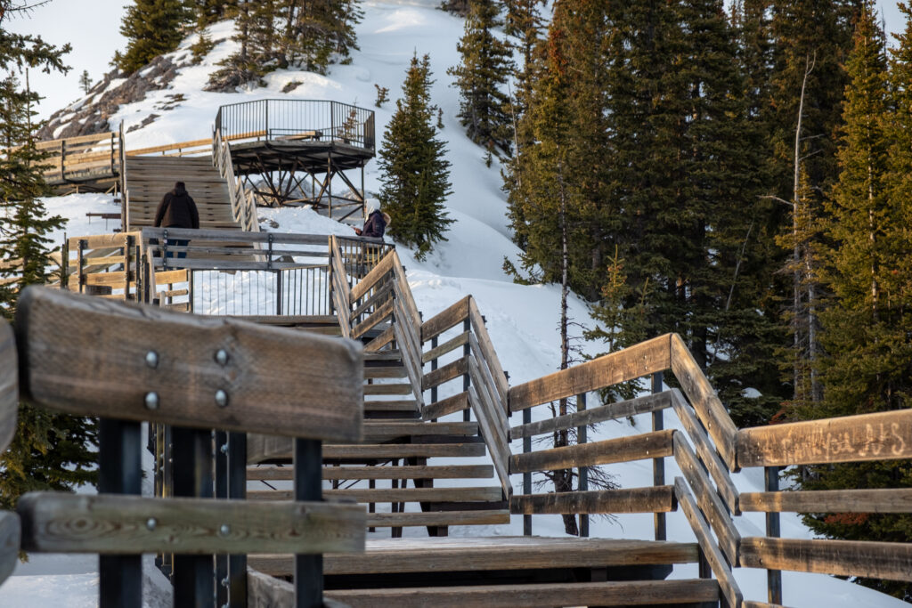 Winter in Kanada mit Familie - Nightrise Banff